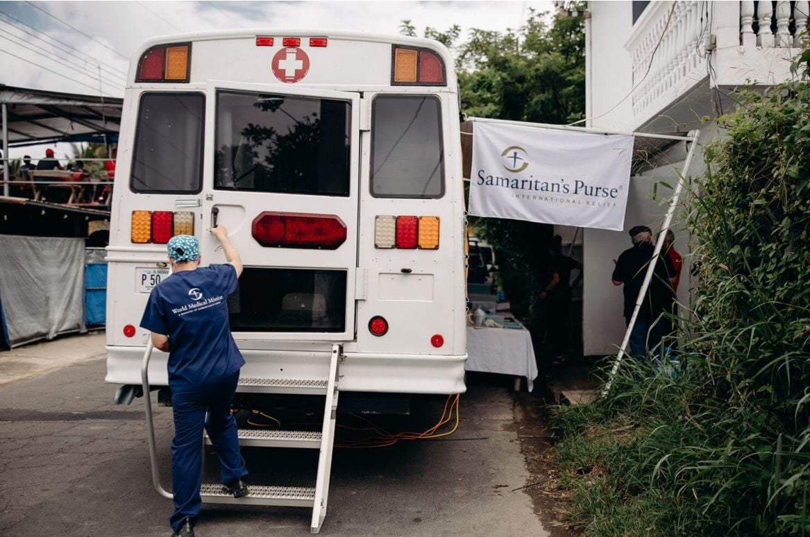 2143193361- Dentistas evangelizam comunidade em El Salvador: “Deus está nos guiando”