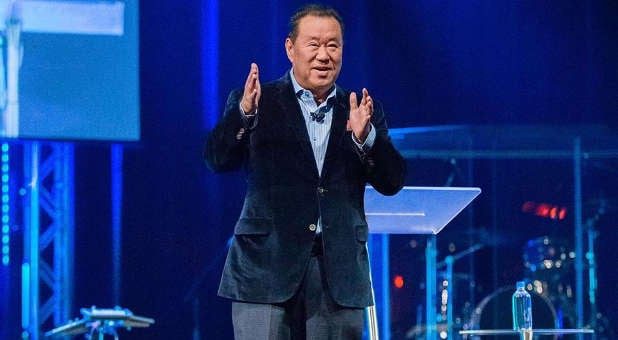 3535442869-dr-che-ahn “O Brasil tem milhões de conversões, agora precisa voltar à Bíblia”, alerta Dr. Ché Ahn