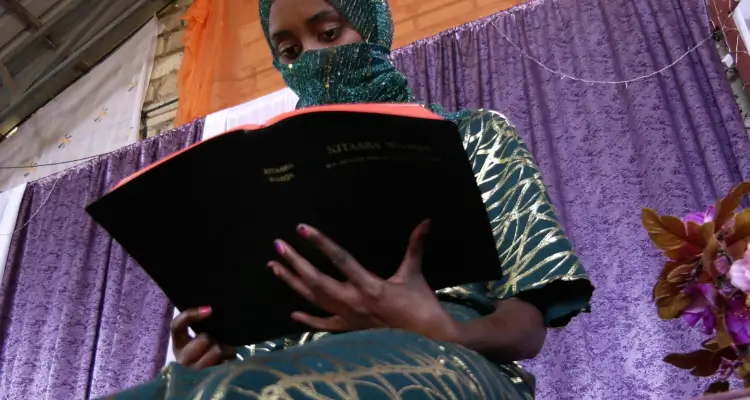 1138819550-imagem-ilustrativa Torturada pelos pais por seguir Jesus, nigeriana inspira com sua fé: “Foi a escolha certa”