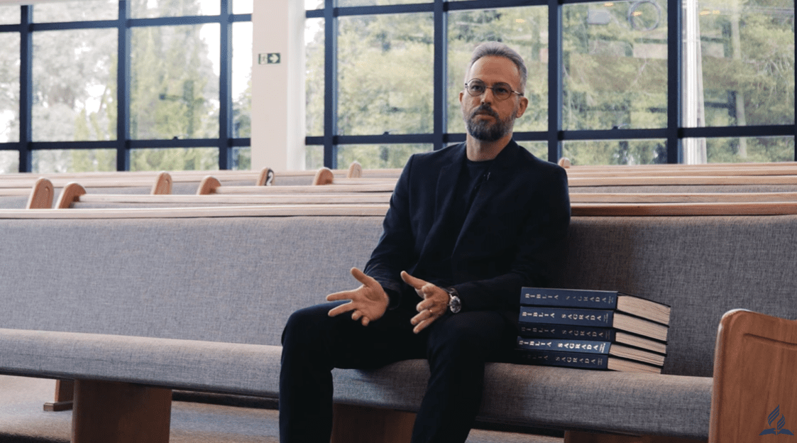 3074382510- Mãe presenteia filhos com Bíblia escrita à mão e inspira: ‘A Palavra de Deus transforma’